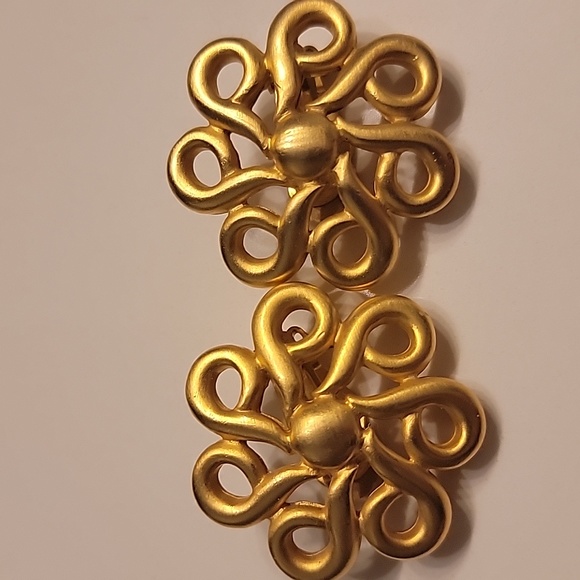 Givenchy Gold Clip-on Floral Earrings - Picture 1 of 4